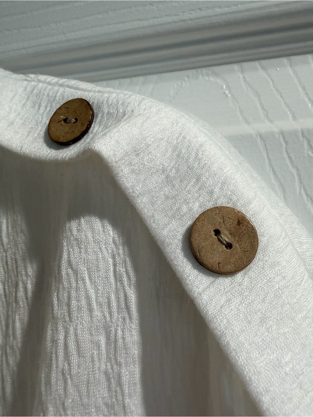 Textured White Button-Shoulder Tunic Top - Picture 3 of 9